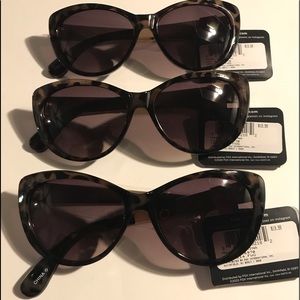 FOSTER GRANT LADIES SUNGLASSES 3 PAIR